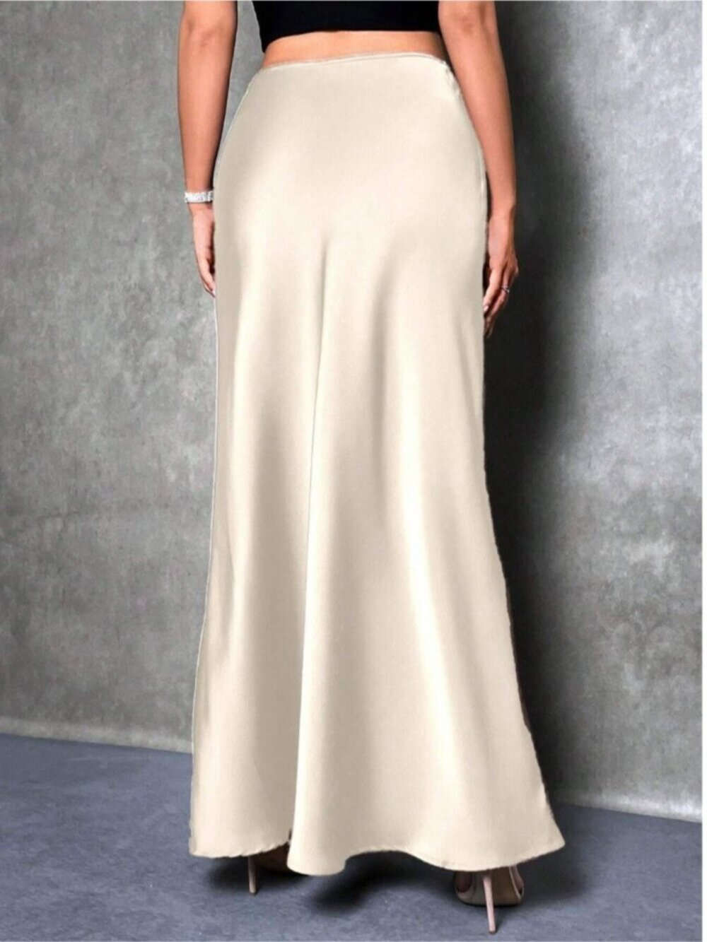Elegant High-Waist Flowy Satin Maxi Skirt Beige - Picture 2 of 5